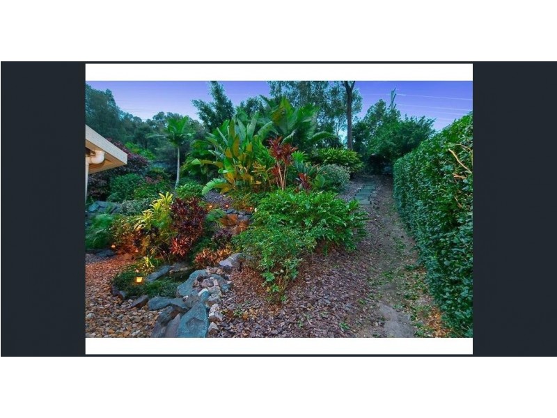 11 Trusan Place, Tanah Merah QLD 4128