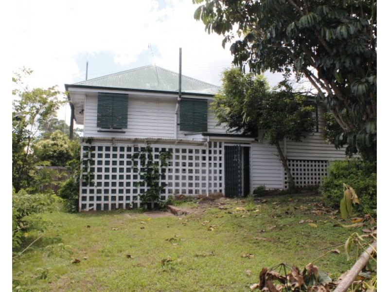 19 Greenmount Avenue, Holland Park QLD 4121