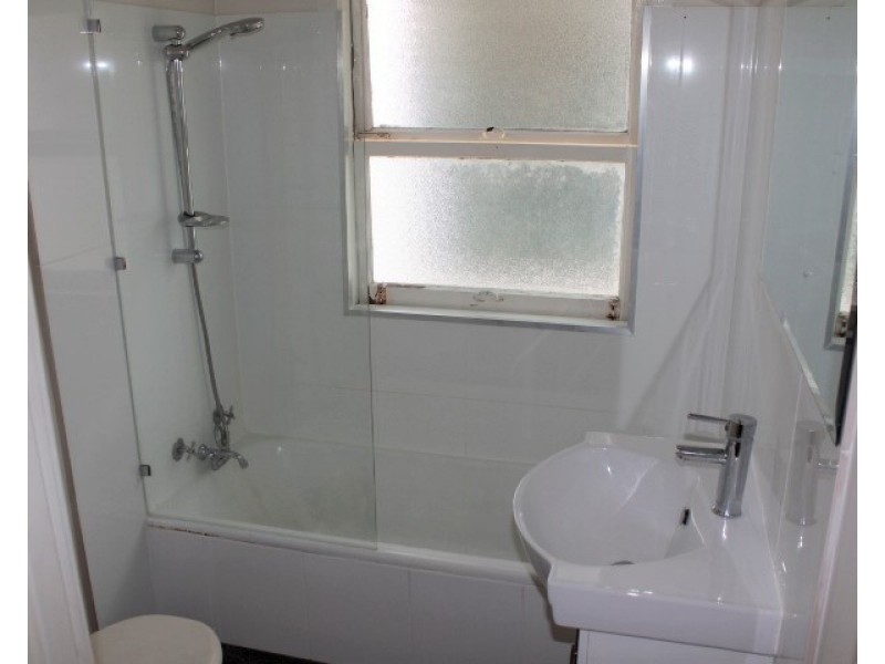 19 Greenmount Avenue, Holland Park QLD 4121