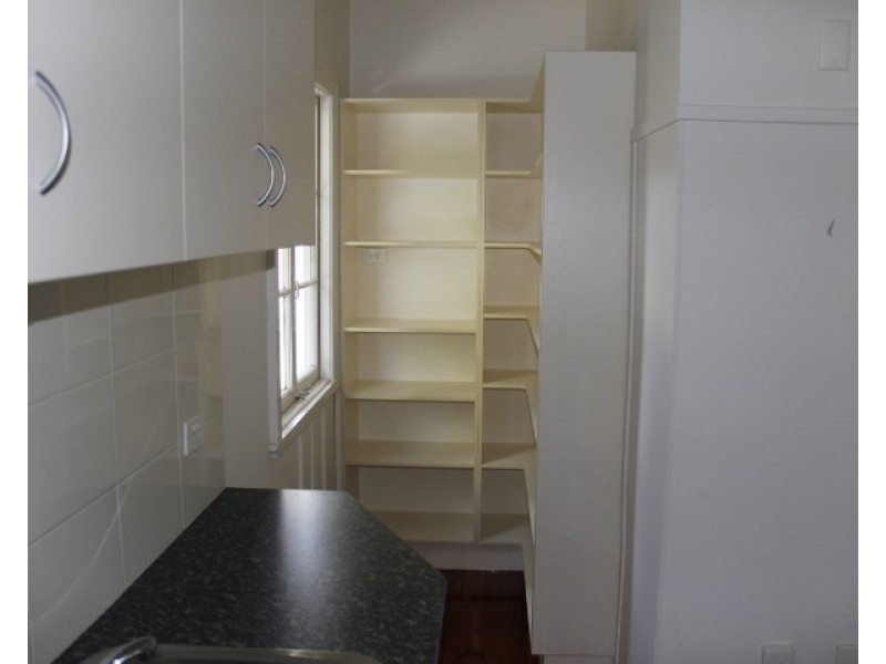 19 Greenmount Avenue, Holland Park QLD 4121