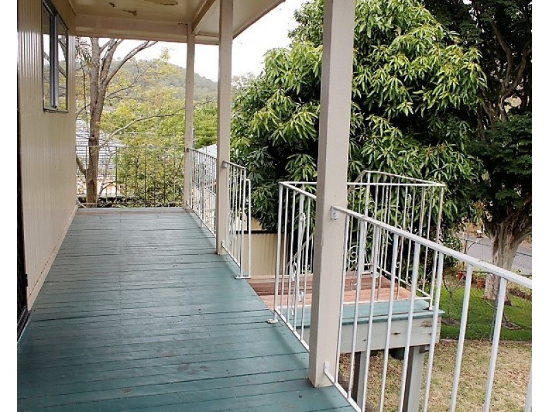 3 Flynn Street, Holland Park West QLD 4121