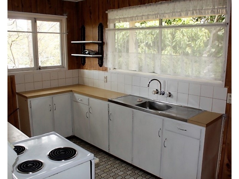 3 Flynn Street, Holland Park West QLD 4121