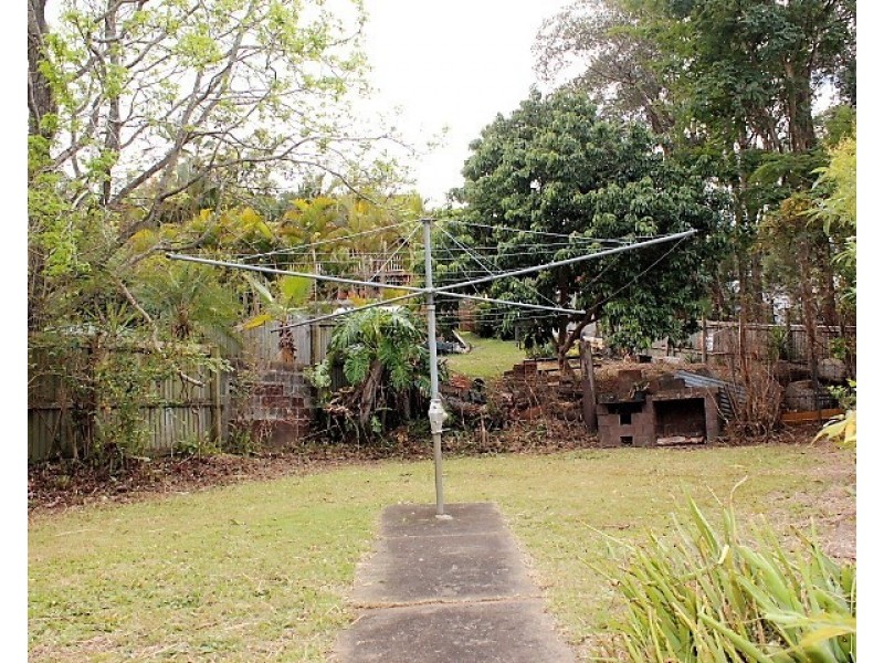 3 Flynn Street, Holland Park West QLD 4121