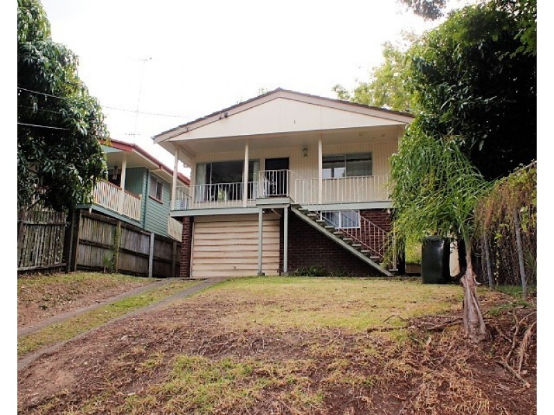 3 Flynn Street, Holland Park West QLD 4121