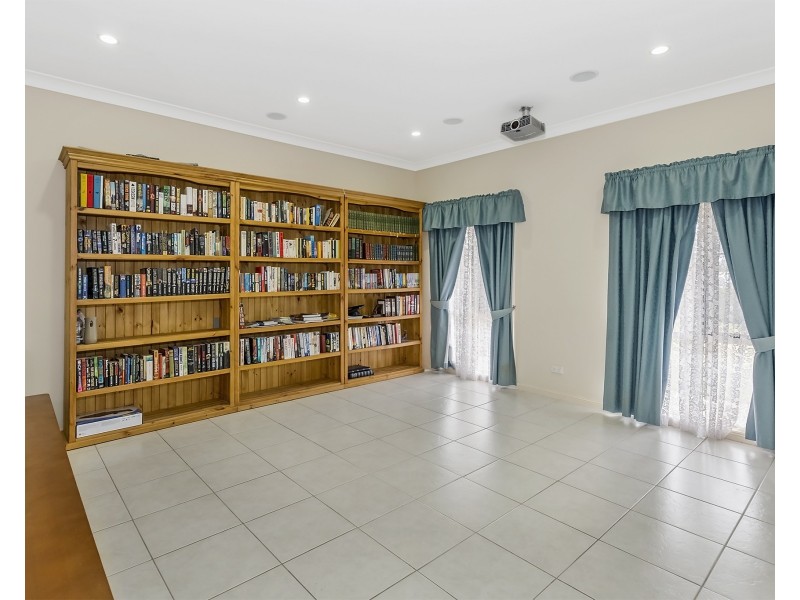 8-12 Mcleod Road, Park Ridge QLD 4125