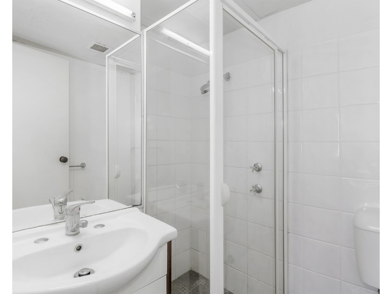 201/3 Oak Avenue, Surfers Paradise QLD 4217