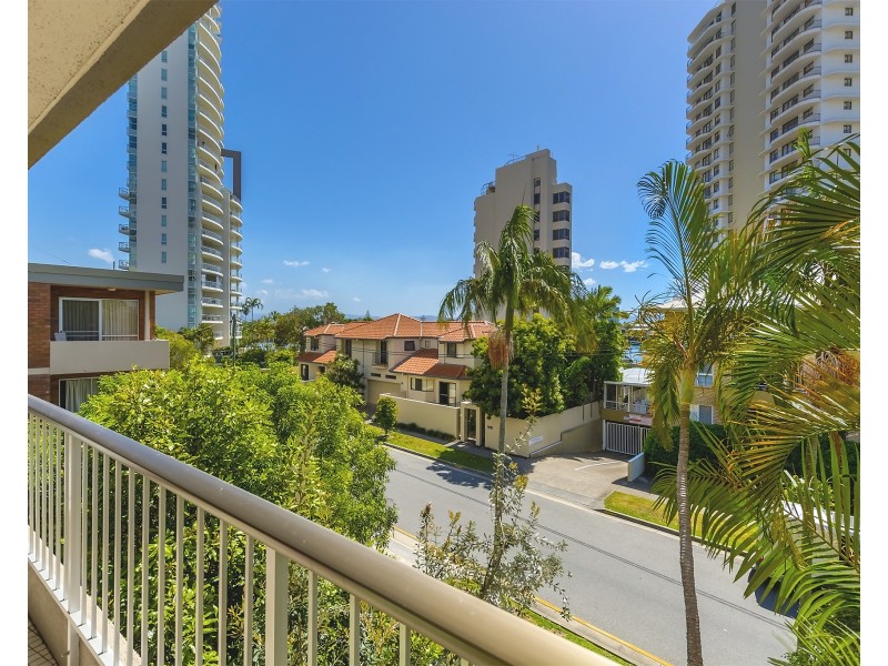 201/3 Oak Avenue, Surfers Paradise QLD 4217
