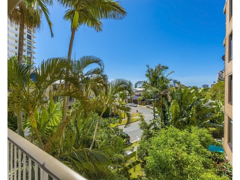 201/3 Oak Avenue, Surfers Paradise QLD 4217