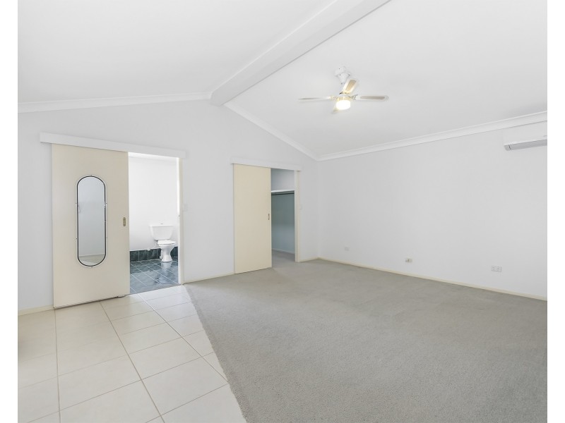 99-111 Eildon Close, Munruben QLD 4125