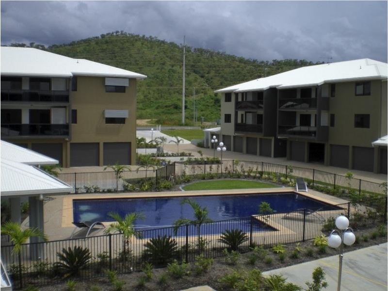 33/ Angus Smith Drive, Douglas QLD 4814