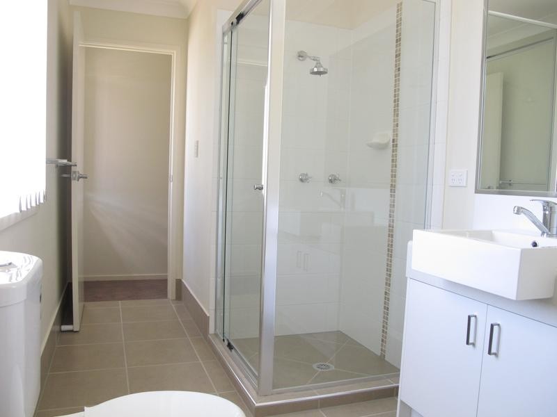 68-B Lisa Cres, Coomera QLD 4209