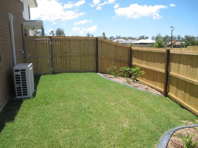 68-B Lisa Cres, Coomera QLD 4209