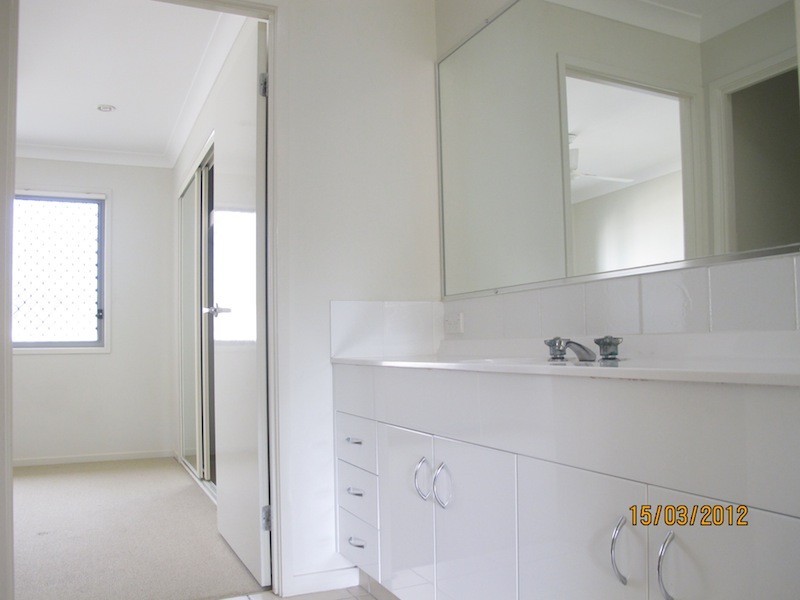 52 Elmwood Circuit, Springfield Lakes QLD 4300
