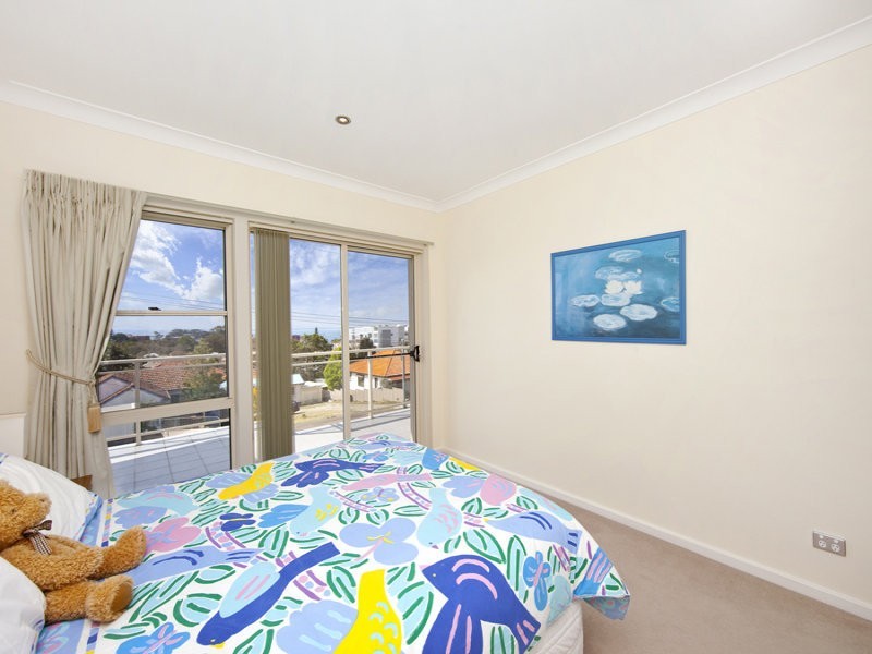 4 Moorooba Cr, Nelson Bay NSW 2315