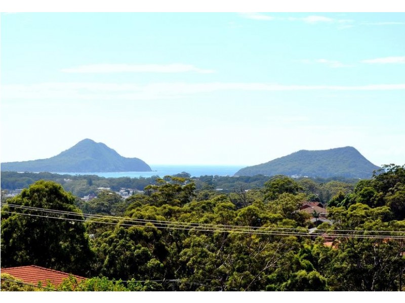 7 Tareebin Road, Nelson Bay NSW 2315