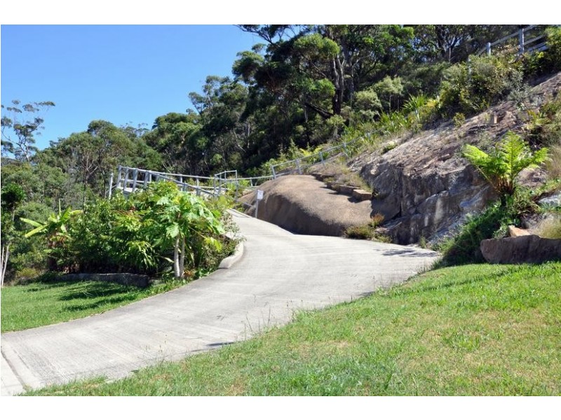 7 Tareebin Road, Nelson Bay NSW 2315