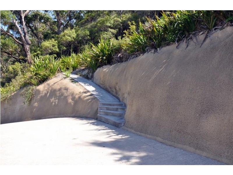 7 Tareebin Road, Nelson Bay NSW 2315