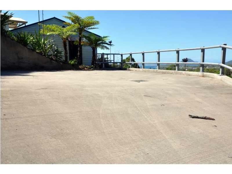 7 Tareebin Road, Nelson Bay NSW 2315