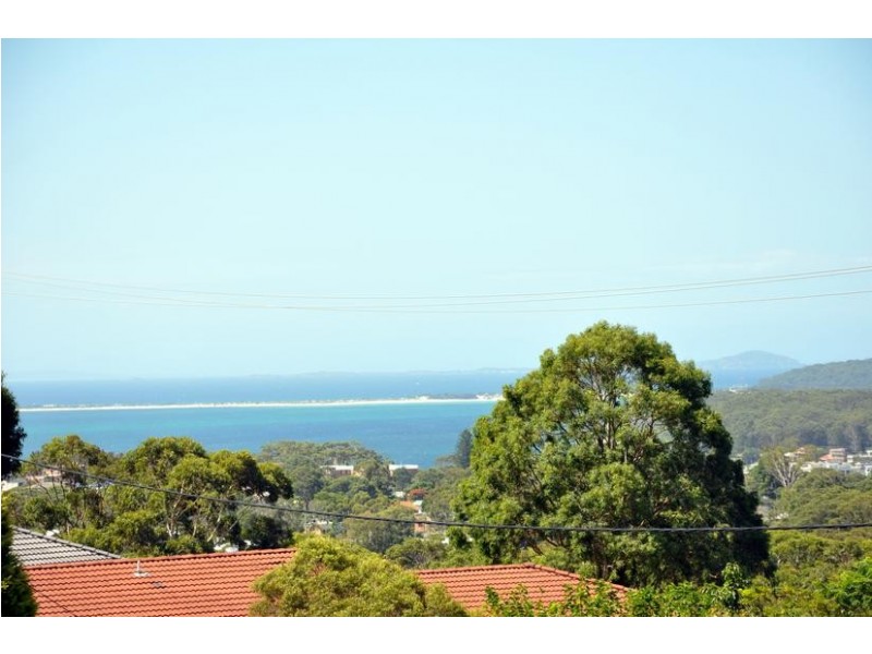 7 Tareebin Road, Nelson Bay NSW 2315