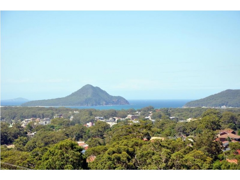 7 Tareebin Road, Nelson Bay NSW 2315