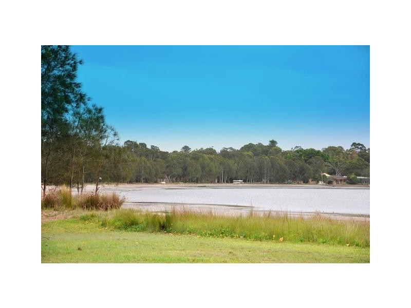33 King Albert Street, Tanilba Bay NSW 2319