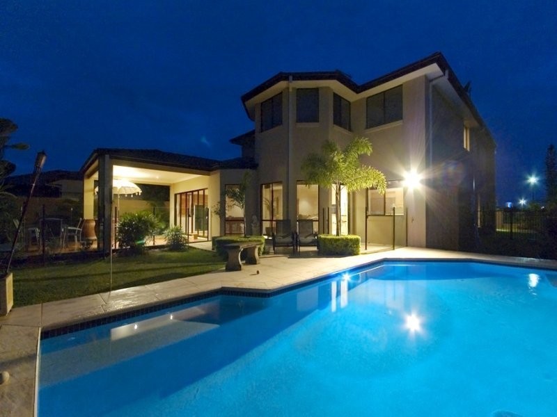 3 ST Moritz Tce, Sorrento QLD 4217