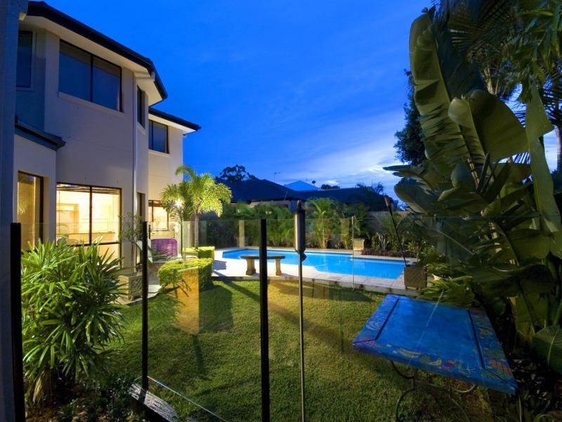 3 ST Moritz Tce, Sorrento QLD 4217