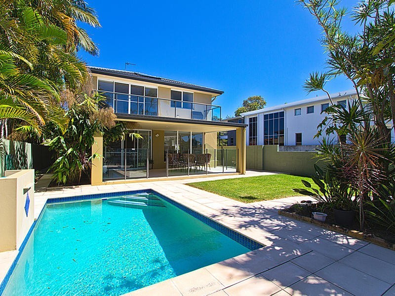 7A Vespa Cr, Surfers Paradise QLD 4217