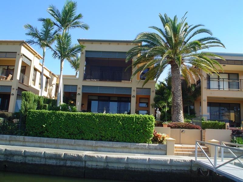 1512 Rosebank Way West, Hope Island QLD 4212