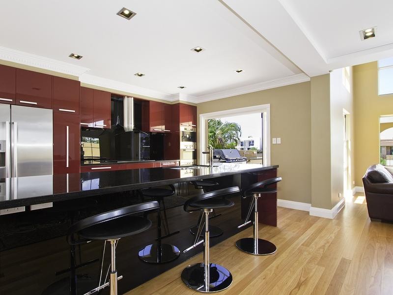 16 Saywell St, Sorrento QLD 4217
