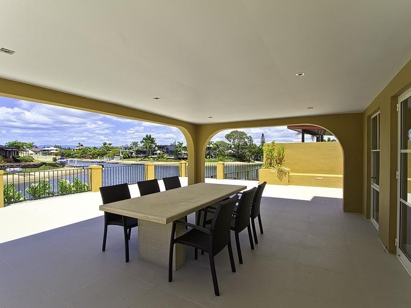 16 Saywell St, Sorrento QLD 4217