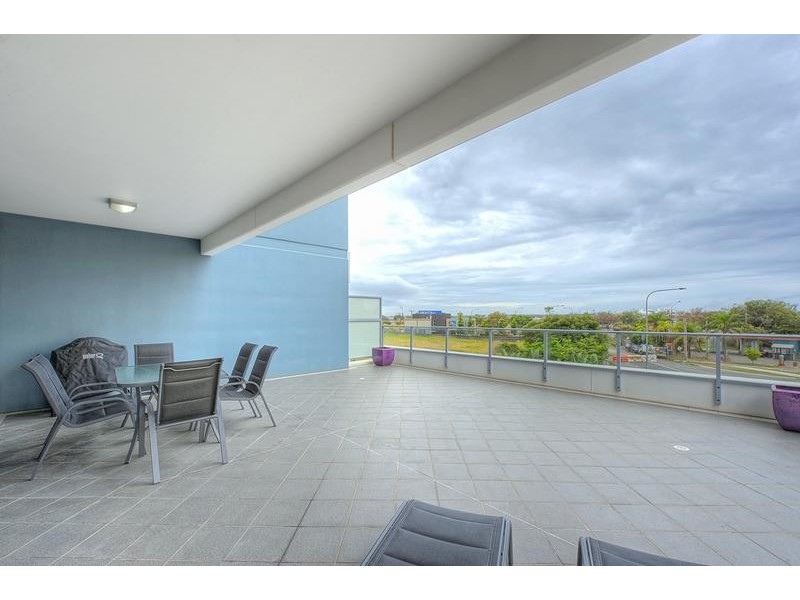 503/4 Como Cres, Southport QLD 4215