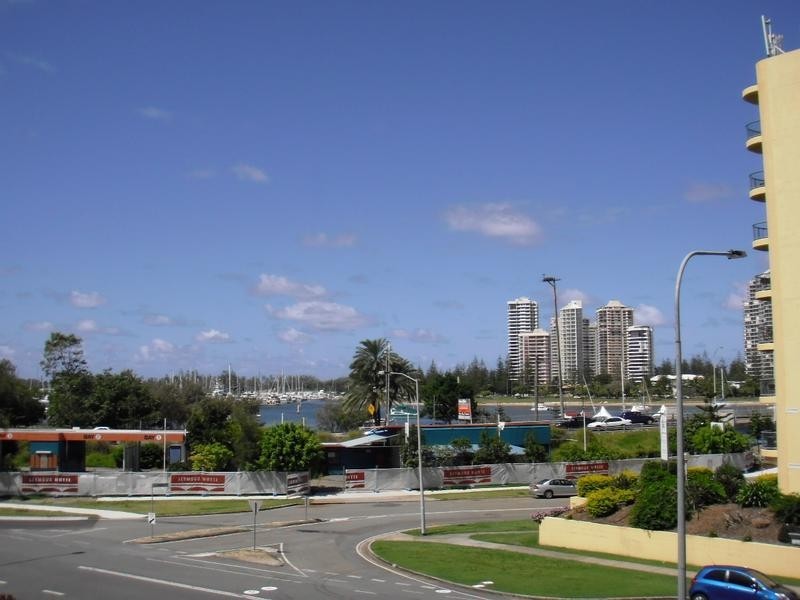 503/4 Como Cres, Southport QLD 4215