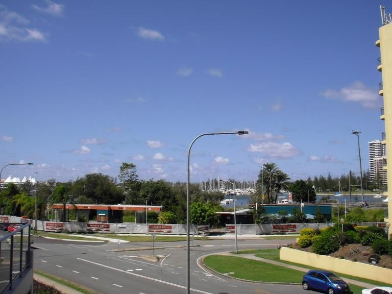 503/4 Como Cres, Southport QLD 4215