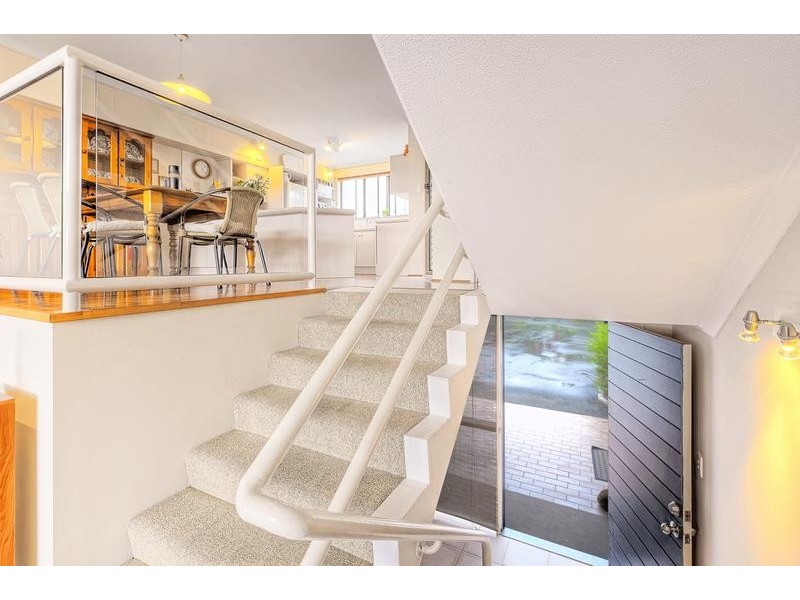 16/7 Campbell Street, Sorrento QLD 4217