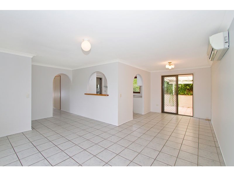 1 Marbella Drive, Benowa QLD 4217