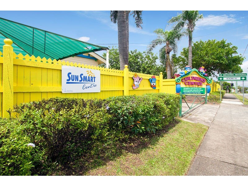 1 Marbella Drive, Benowa QLD 4217