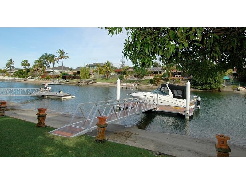 Isle Of Capri QLD 4217