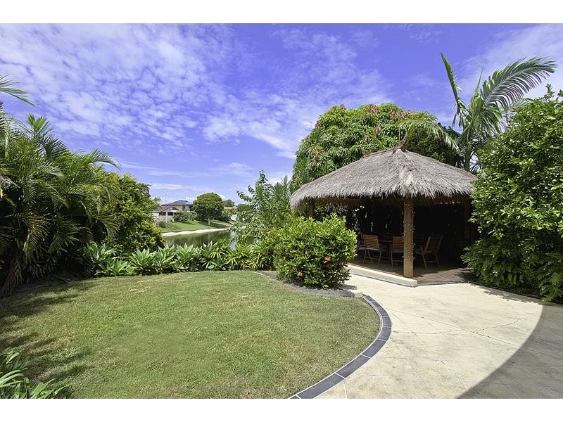 46 Dunkeith Av, Benowa QLD 4217