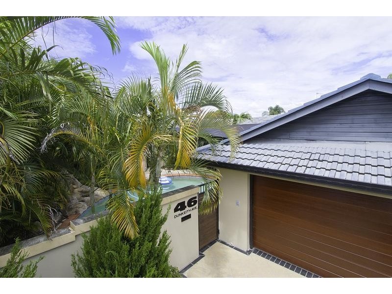 46 Dunkeith Av, Benowa QLD 4217