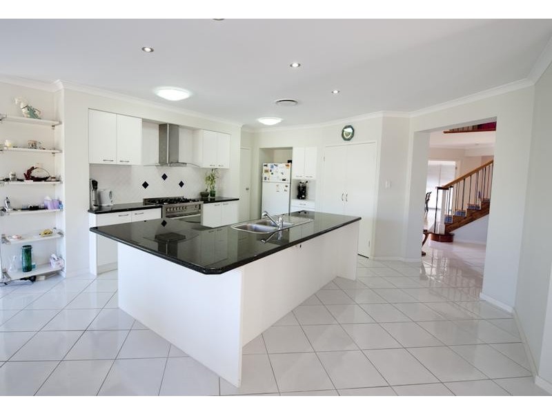 16 Slipstream Rd. Coomera Waters, Coomera QLD 4209