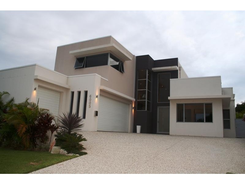 6005 The Boulevarde, Benowa QLD 4217