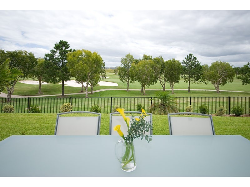 1038 Lakeview Terrace, Benowa QLD 4217