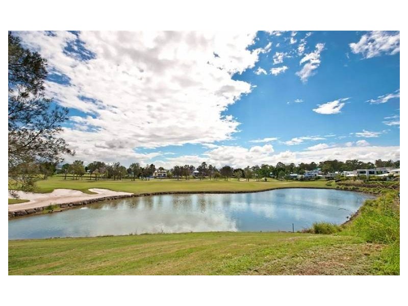 2011 The Boulevarde, Benowa QLD 4217