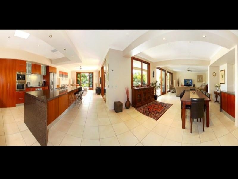 48 Charolais Cresent, Benowa QLD 4217