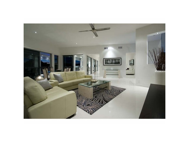 1055 LAKEVIEW TERR, ROYAL PINES RESORT, Benowa QLD 4217