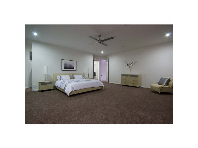 1055 LAKEVIEW TERR, ROYAL PINES RESORT, Benowa QLD 4217