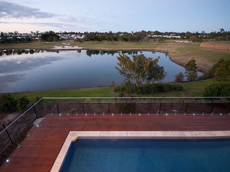 3023 The Boulevarde, Benowa QLD 4217
