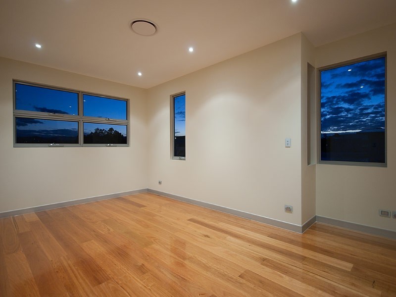 3023 The Boulevarde, Benowa QLD 4217