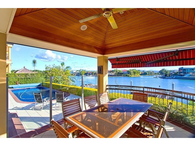 59 Sir Bruce Small Blvd, Benowa QLD 4217